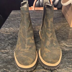 Toms Green Camouflage Ankle Boots